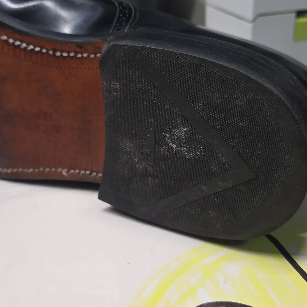 Allen Edmonds - Picture 9 of 13